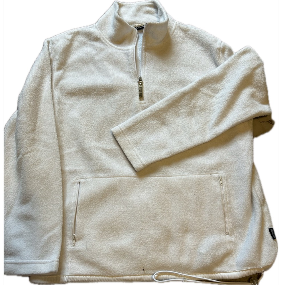 White zip up jacket with pockets